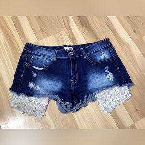 Bongo Jean Shorts with Floral Pockets Size 13